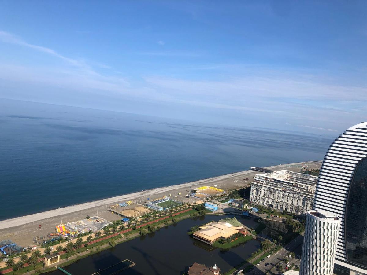 Orbi City Apartments On The Beach 巴统 外观 照片