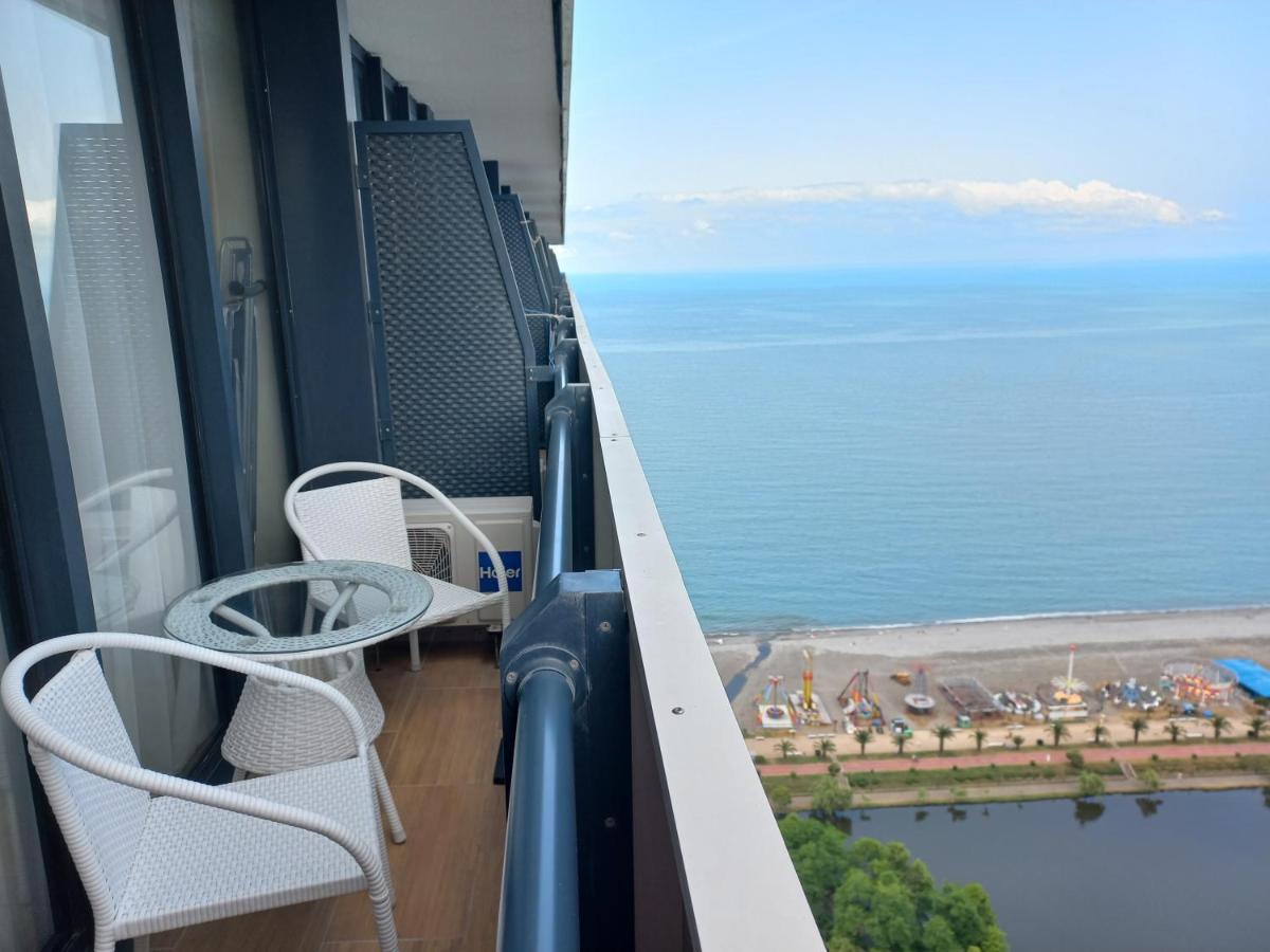 Orbi City Apartments On The Beach 巴统 外观 照片
