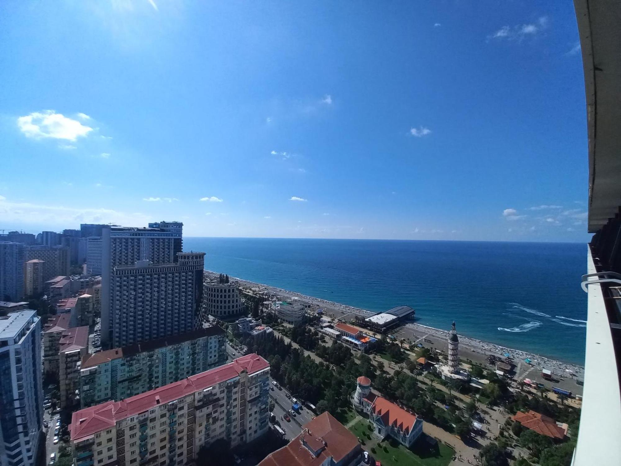 Orbi City Apartments On The Beach 巴统 外观 照片